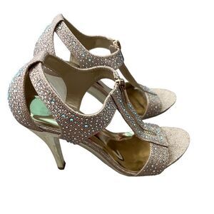 Silver Slipper Zippered Champagne Heels with Rhinestones and Glitter Size 7.5